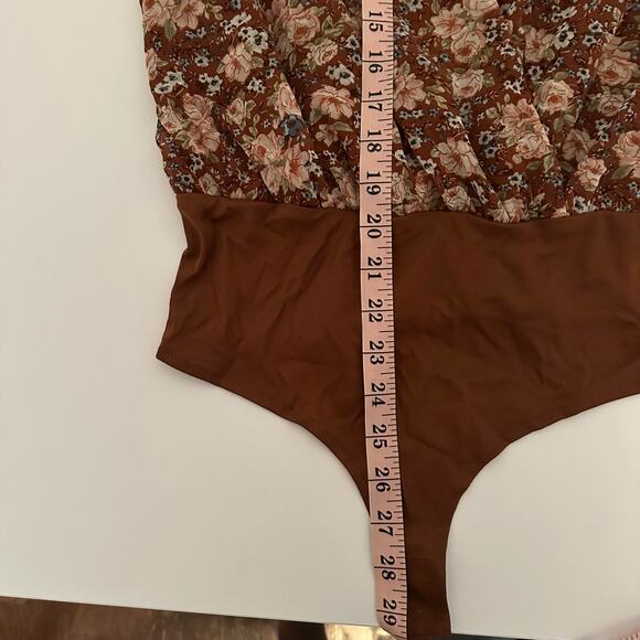 Sage the Label Brown Floral Balloon Sleeve Surplice Bodysuit Size Small - Picture 9 of 10